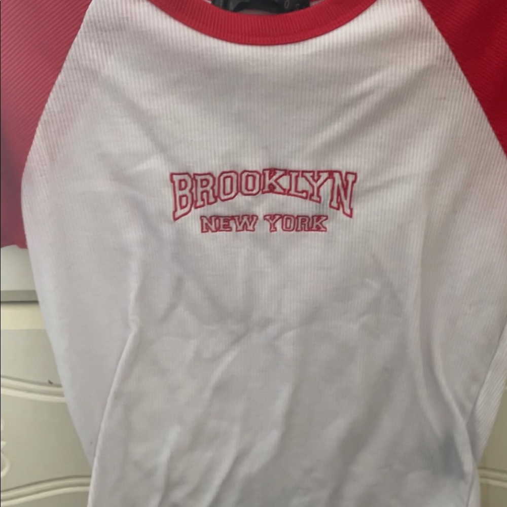 red and white cropped tee